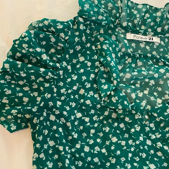 Green blouse - Picture 5 of 7